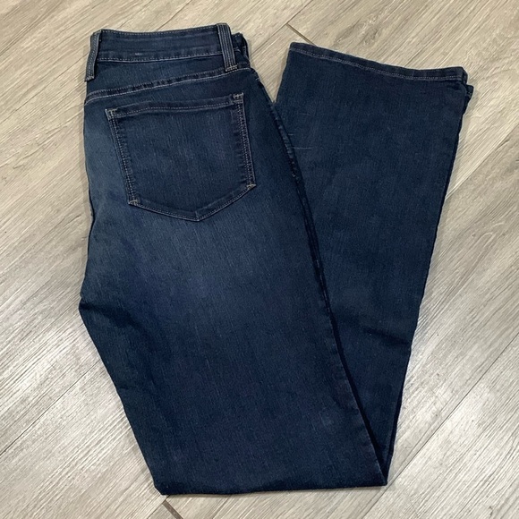 NYDJ Dark Wash Bootcut Stretch Lift Tuck Technology size 8 - Picture 1 of 10